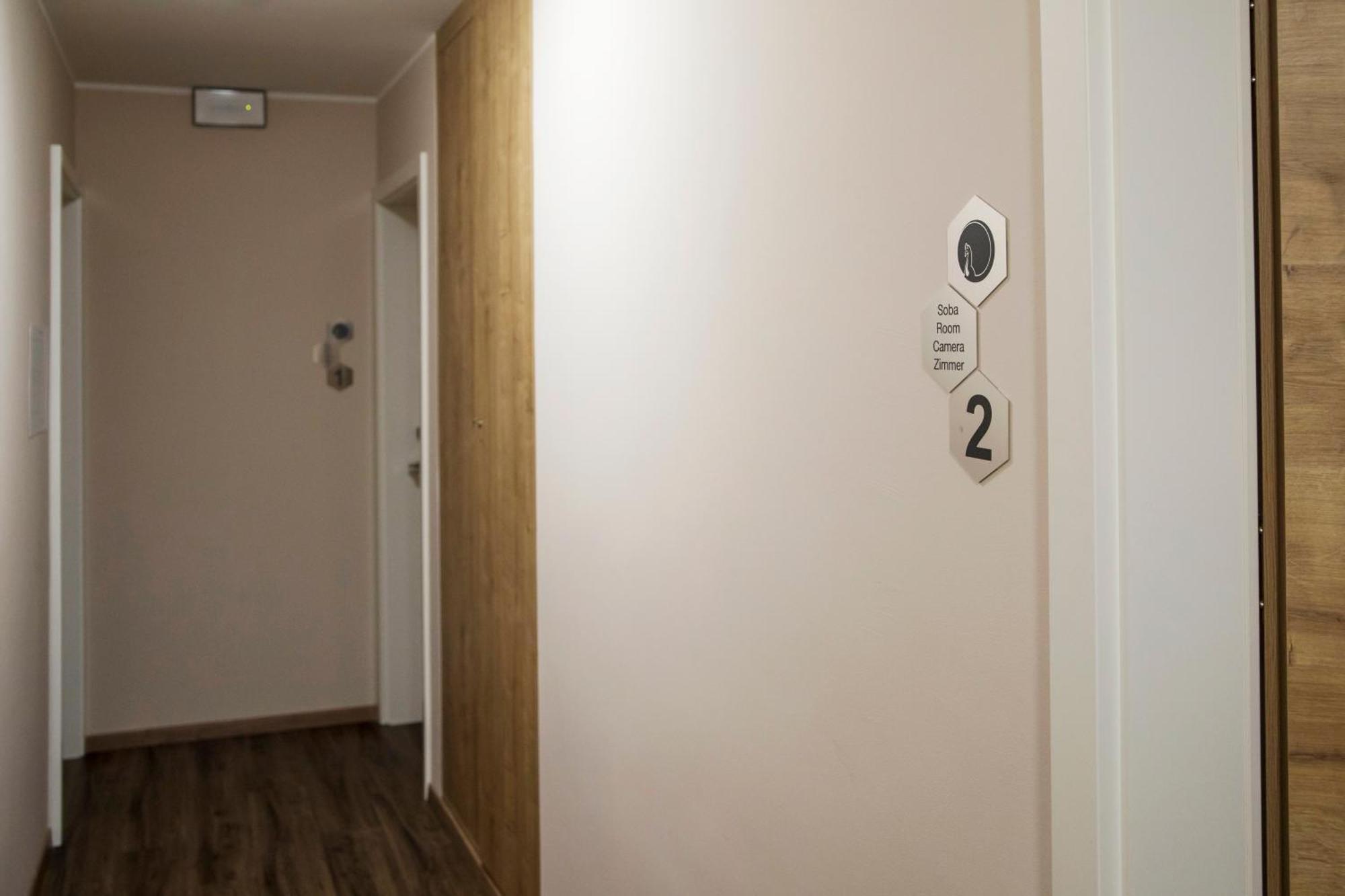 Gostilna S Prenocisci Pav Hotel Rakek Exterior photo